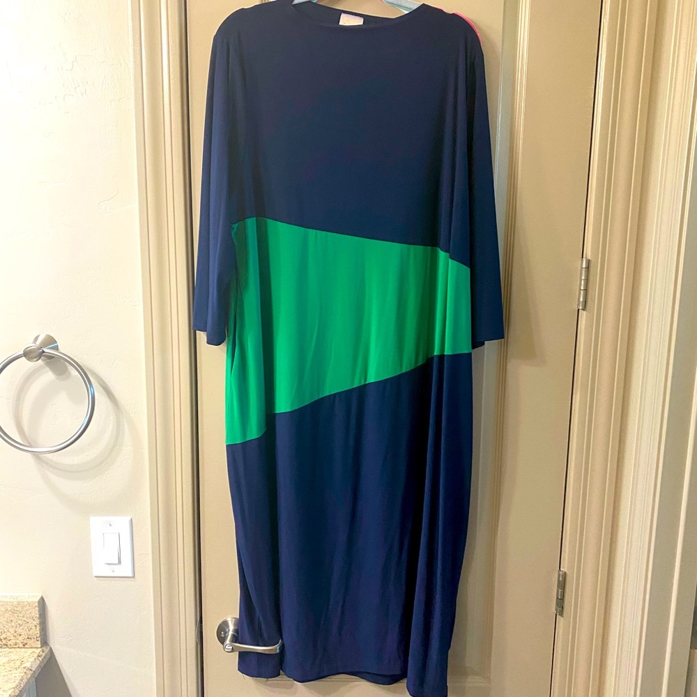 Zadie Bs bubble dress. Green and navy with pockets. 3x